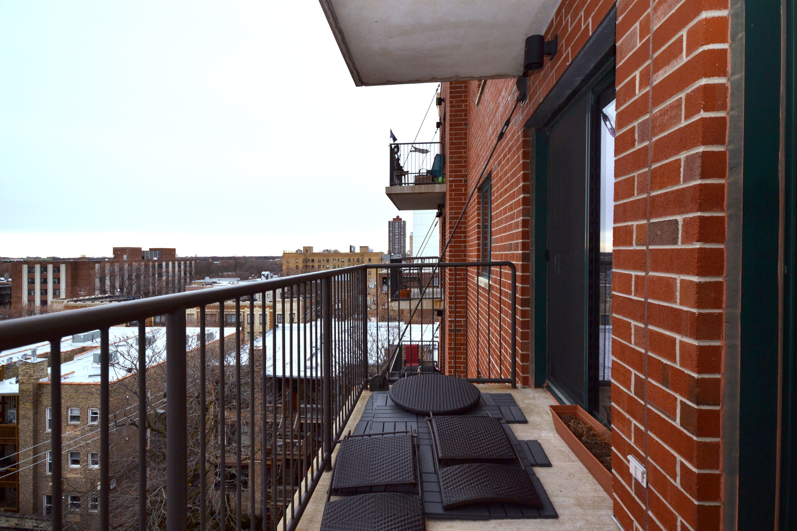 4848 North Sheridan Road, Unit 704 Chicago, IL 60640 - Photo 7 of 8 a view of a balcony