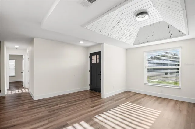 $3,700 | 3145 Sandy Ridge Drive, Clearwater, FL 33761