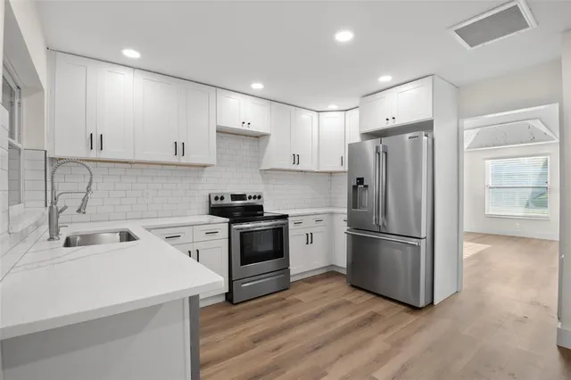 $3,700 | 3145 Sandy Ridge Drive, Clearwater, FL 33761