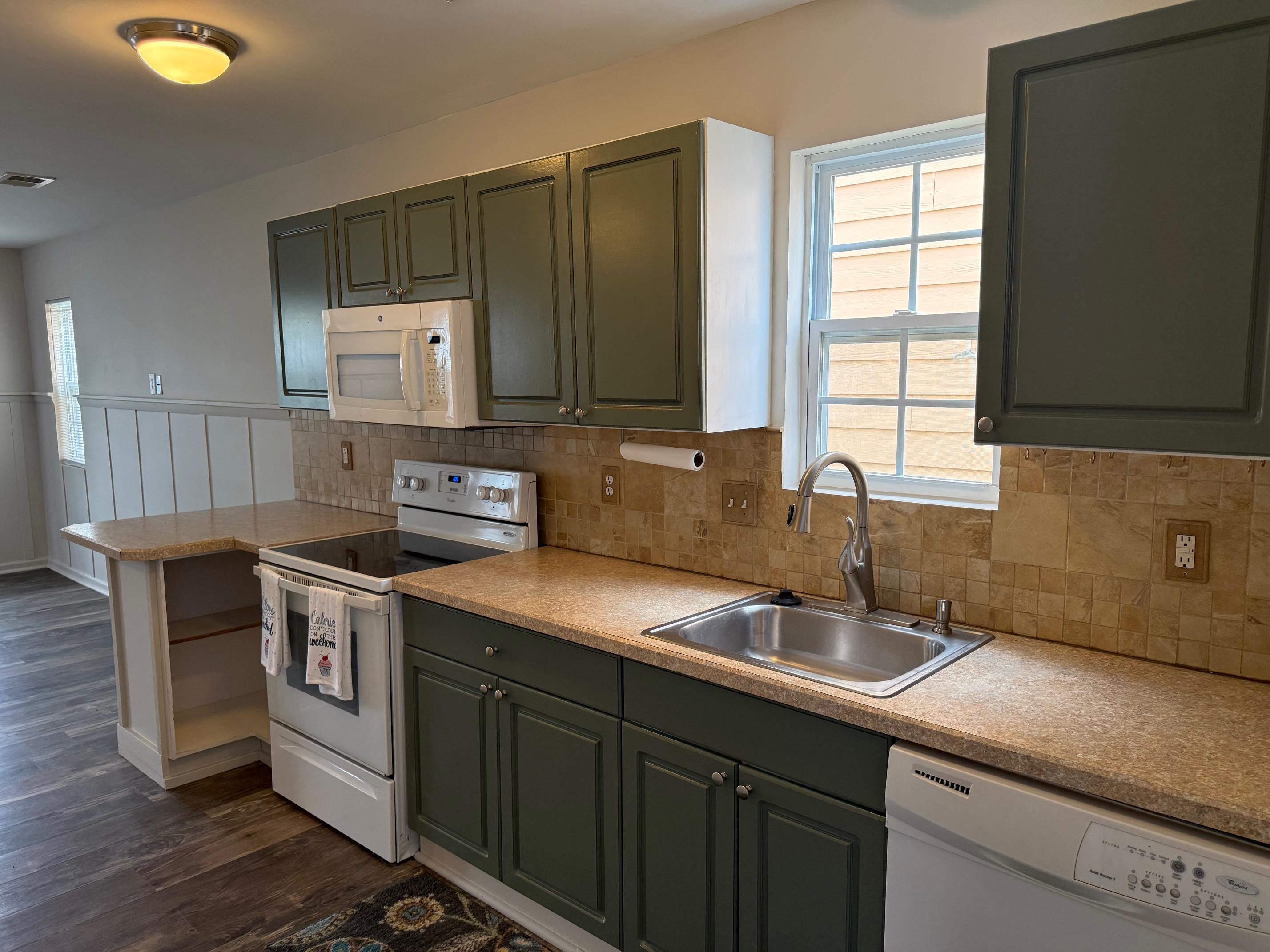 221 Addison Cottage Way Murrells Inlet, SC 29576 - Photo 9 of 37