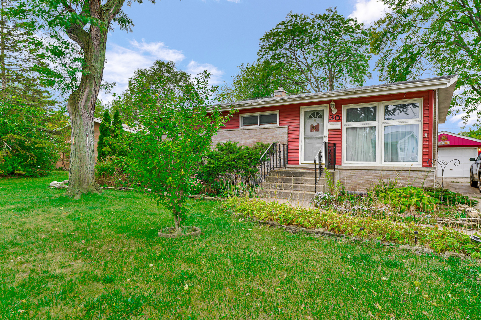30 Joyce Lane Addison, IL 60101 - Photo 3 of 22 Gallery Image 3