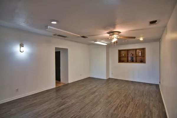 $369,900 | 717 East Rainey Street, Mason, TX 76856