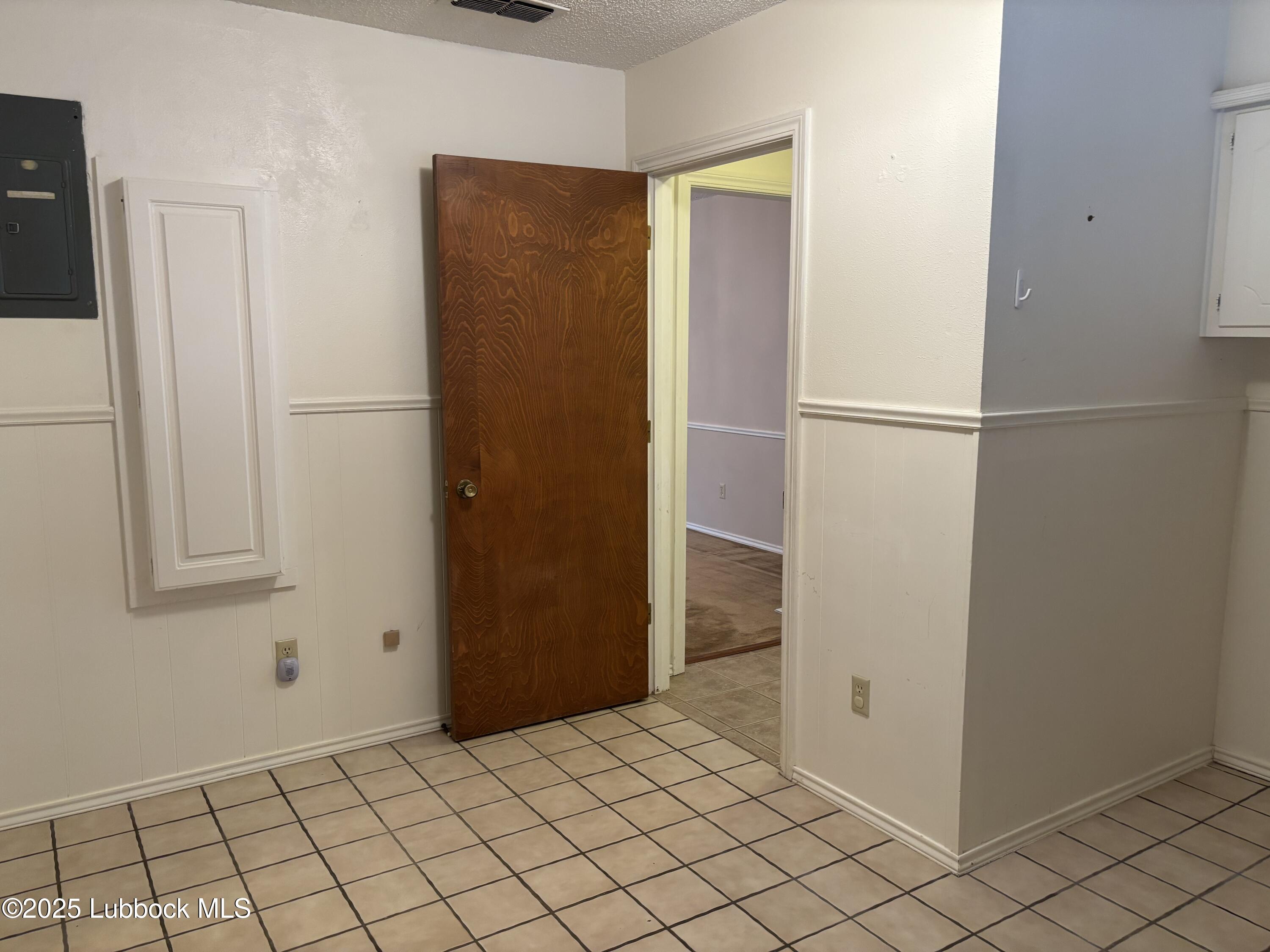 53 East Lakeshore Drive Ransom Canyon, TX 79366 - Photo 41 of 43 a view of a room