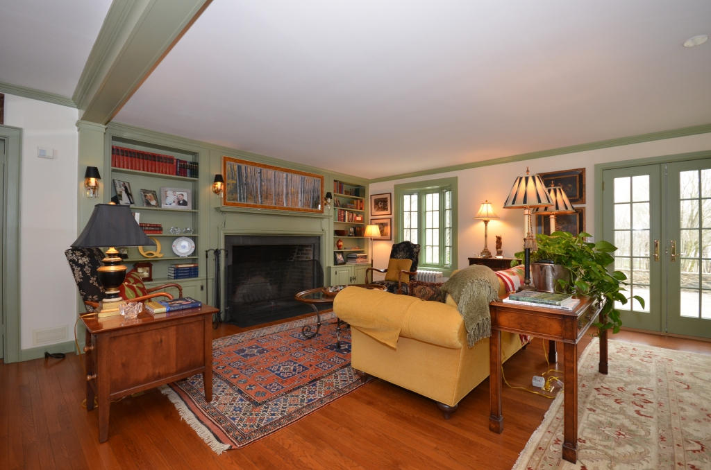 92 Valley Road New Canaan, CT 06840 - Photo 19 of 42 living room