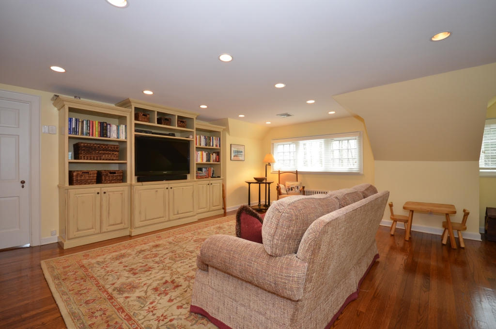 92 Valley Road New Canaan, CT 06840 - Photo 33 of 42 bonus room