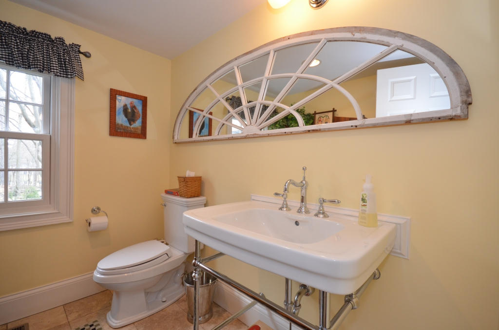 92 Valley Road New Canaan, CT 06840 - Photo 37 of 42 powder room