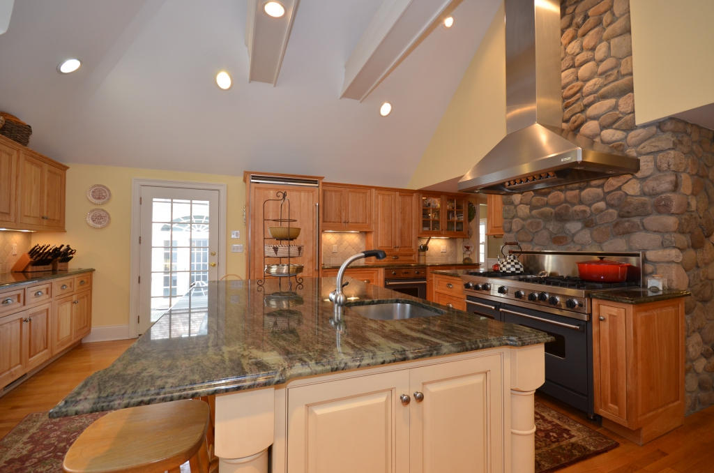 92 Valley Road New Canaan, CT 06840 - Photo 10 of 42 kitchen