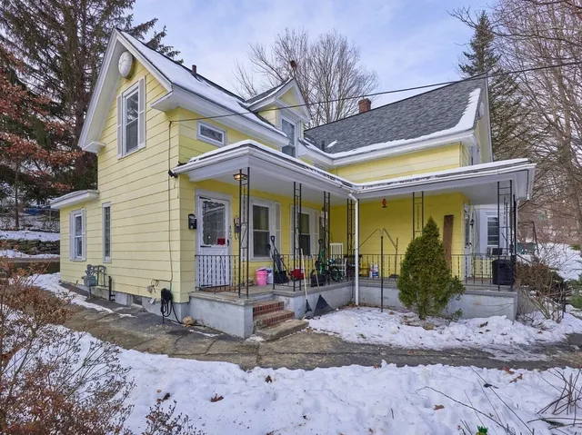 $420,000 | 122 Sanborn Street, Fitchburg, MA 01420