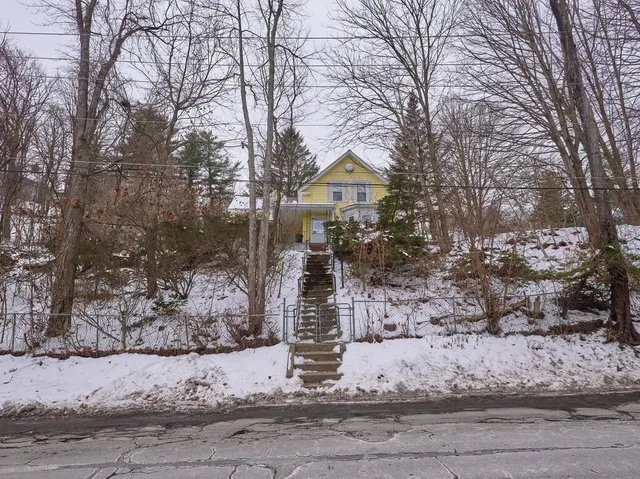 $420,000 | 122 Sanborn Street, Fitchburg, MA 01420