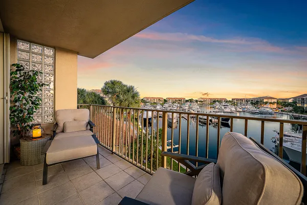 $525,000 | 1601 Marina Isle Way, Unit 402, Jupiter, FL 33477