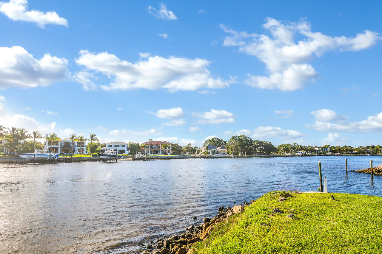 1601 Marina Isle Way, Unit 402 Jupiter, FL 33477 - Photo 30 of 37 Intracoastal Waterway