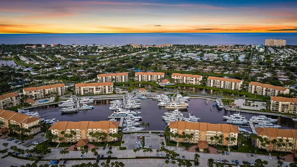 $525,000 | 1601 Marina Isle Way, Unit 402, Jupiter, FL 33477