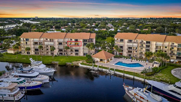 $525,000 | 1601 Marina Isle Way, Unit 402, Jupiter, FL 33477