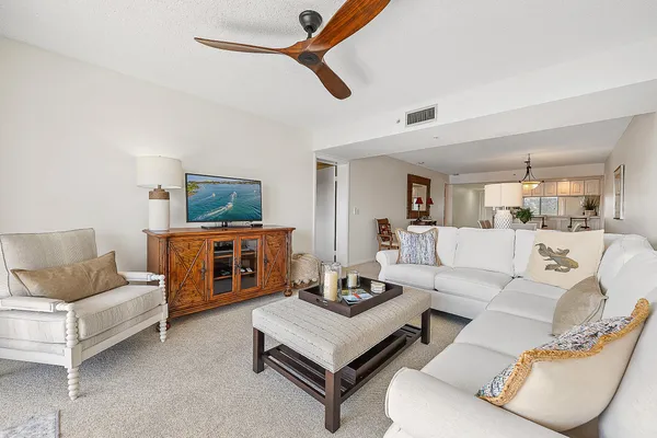 $525,000 | 1601 Marina Isle Way, Unit 402, Jupiter, FL 33477