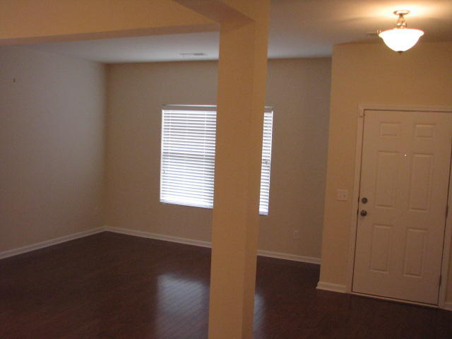 193 Decatur Drive Summerville, SC 29486 - Photo 5 of 33 IMG_4025.JPG