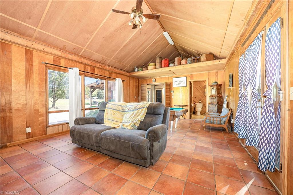 827 Shell Road Thomasville, NC 27360 - Photo 18 of 35