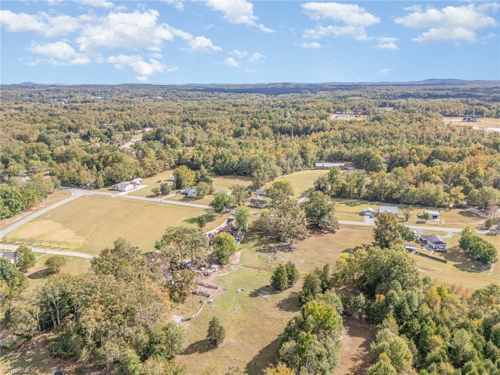 827 Shell Road Thomasville, NC 27360 - Photo 33 of 35