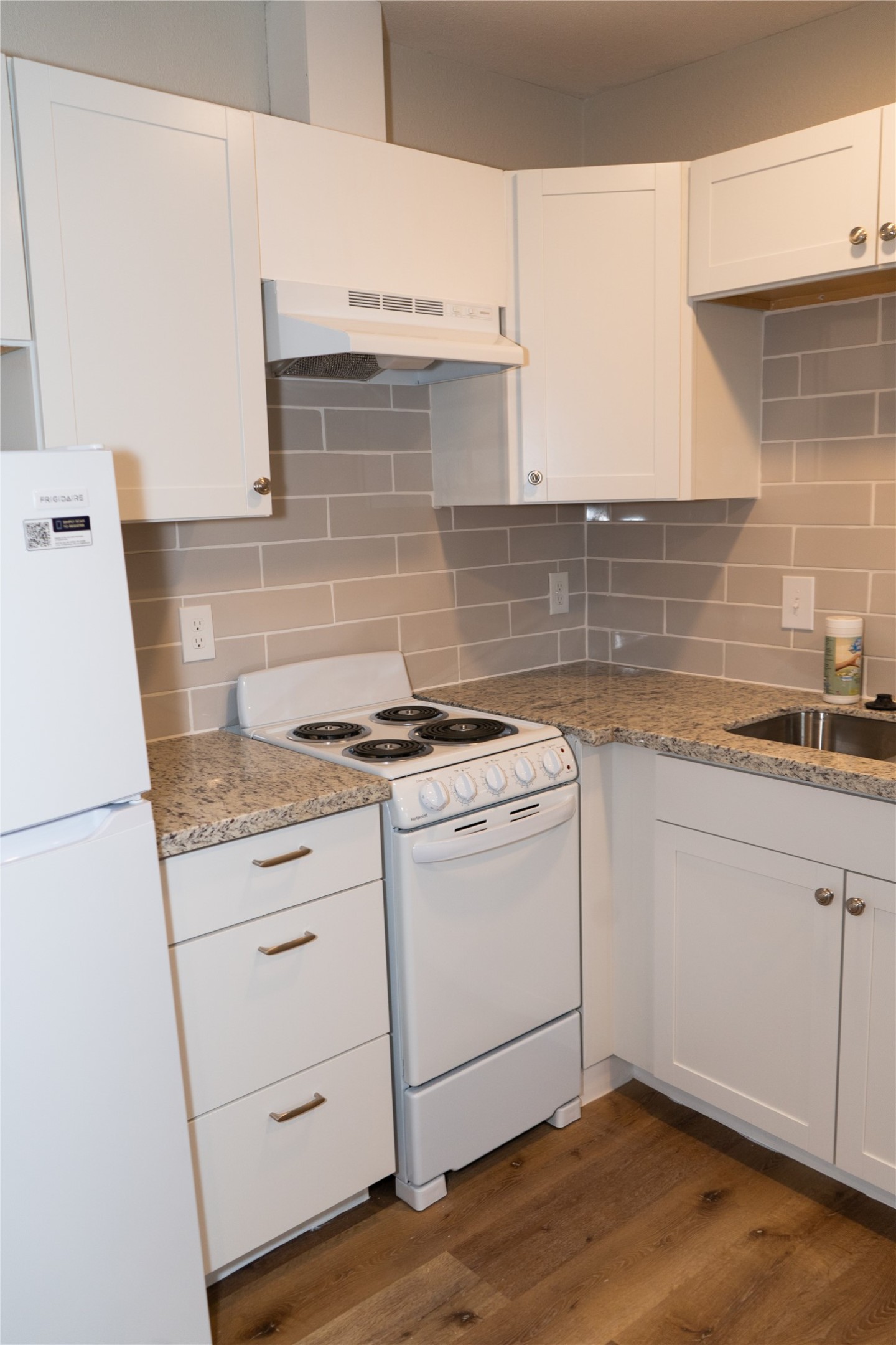 97 Anthony Street, Unit B Austin, TX 78702 - Photo 4 of 16 Kitchen