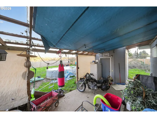 $399,900 | 92981 Prairie Road, Junction City, OR 97448