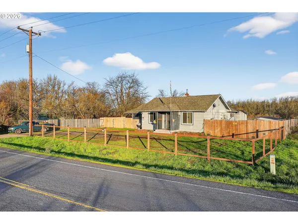$330,000 | 92981 Prairie Road, Junction City, OR 97448