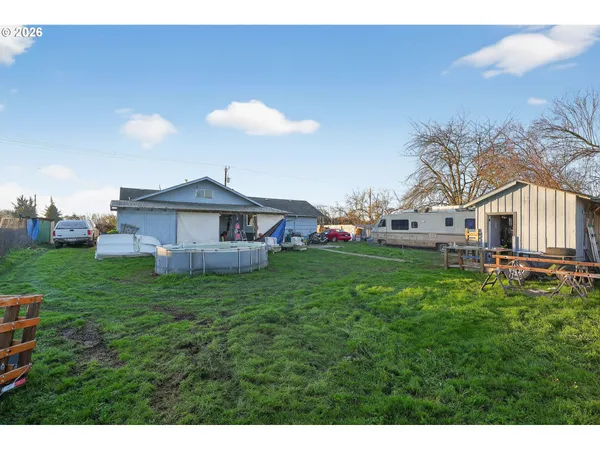 $330,000 | 92981 Prairie Road, Junction City, OR 97448