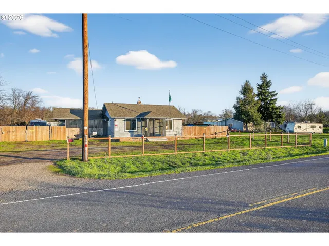 $399,900 | 92981 Prairie Road, Junction City, OR 97448