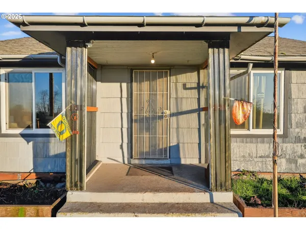 $330,000 | 92981 Prairie Road, Junction City, OR 97448