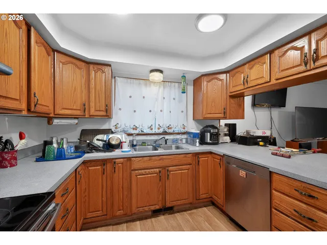 $399,900 | 92981 Prairie Road, Junction City, OR 97448