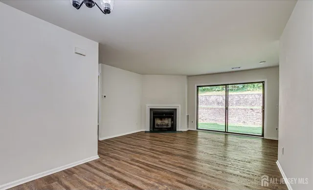 $3,100 | 2006 Bayhead Drive, Sayreville, NJ 08859