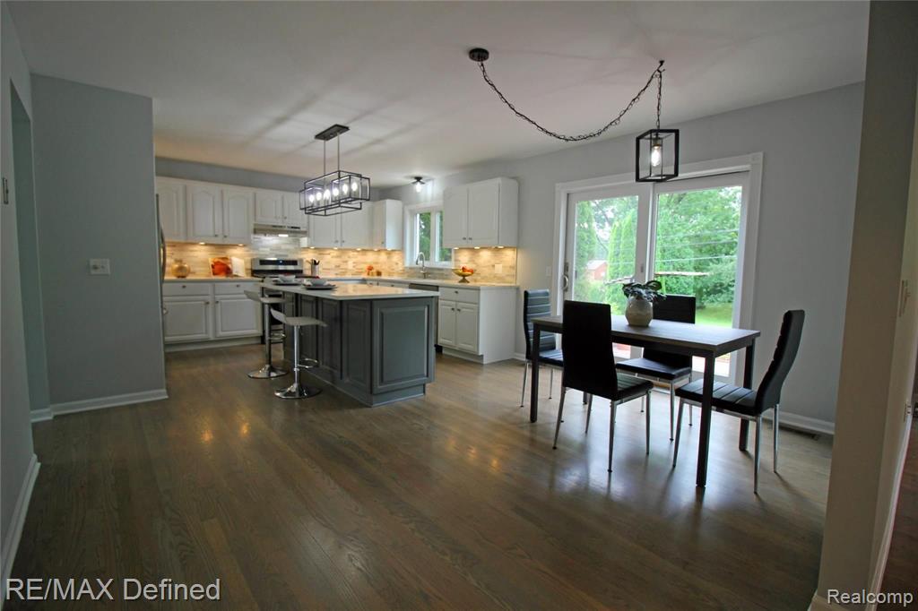 205 West Hamlin Road Rochester Hills, MI 48307 - Photo 4 of 23