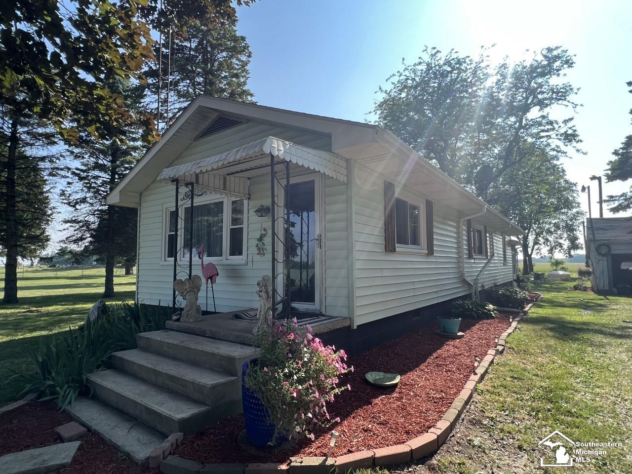 4612 Seager Road Blissfield, MI 49228 - Photo 1 of 17 4612 Seager Rd