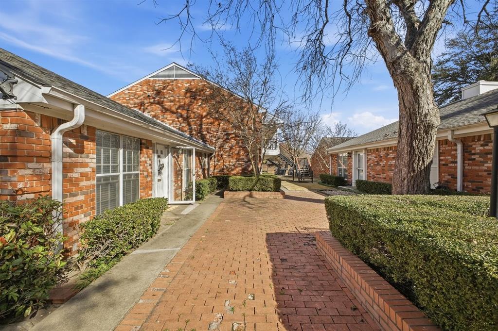 907 Roaring Springs Road Fort Worth, TX 76114 - Photo 2 of 27