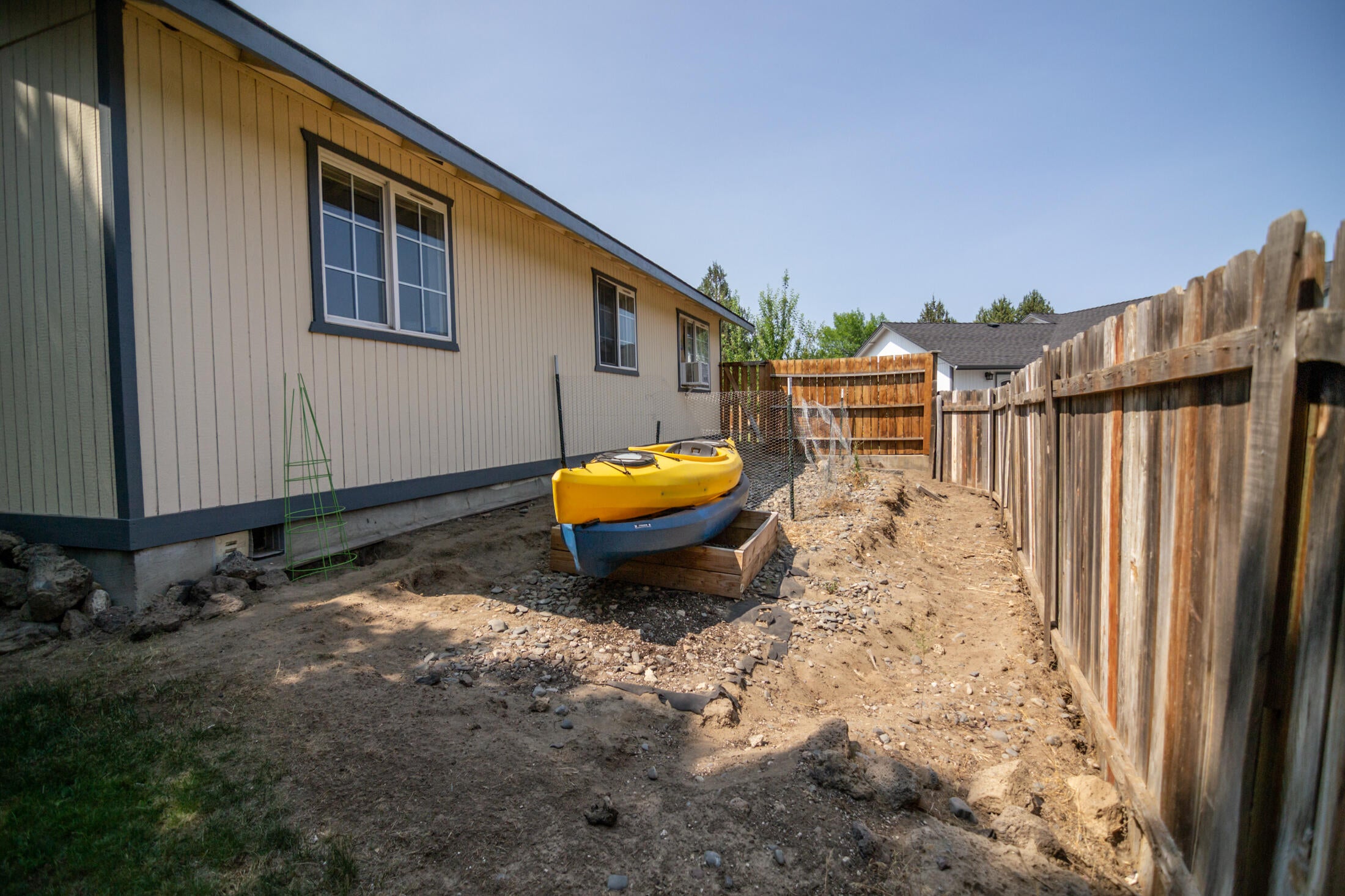 2046 Southwest 33rd Street Redmond, OR 97756 - Photo 23 of 30 DSC_0044