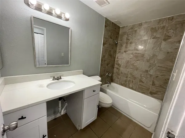 $795 | 1590 Clinton Street, Unit 101, Aurora, CO 80010