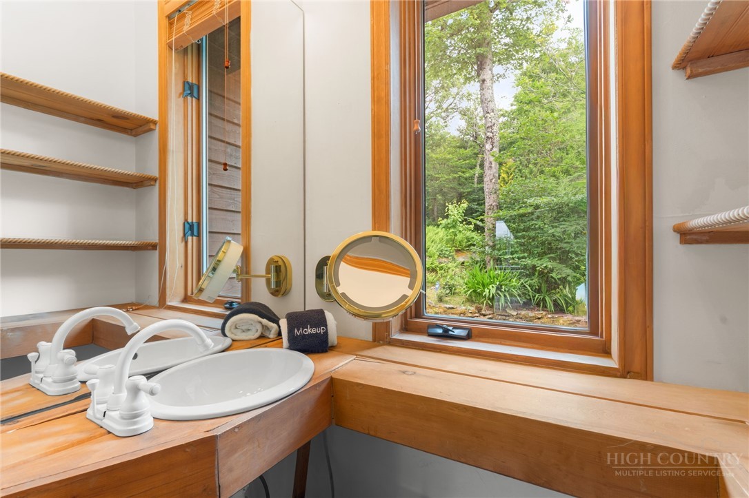 200 Summit Road Beech Mountain, NC 28604 - Photo 16 of 47
