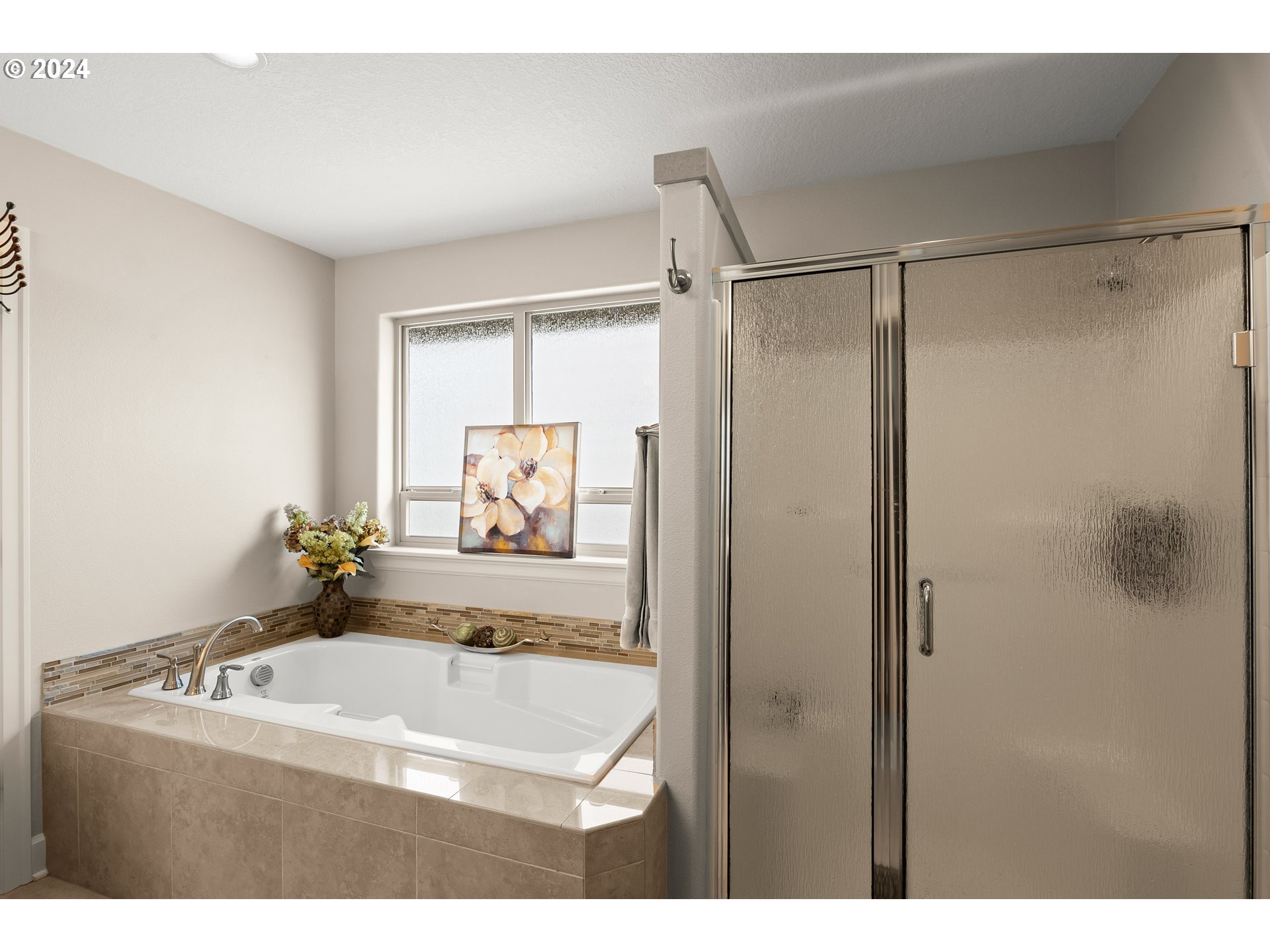 29190 Southwest Serenity Way Wilsonville, OR 97070 - Photo 19 of 40 a view of bathroom