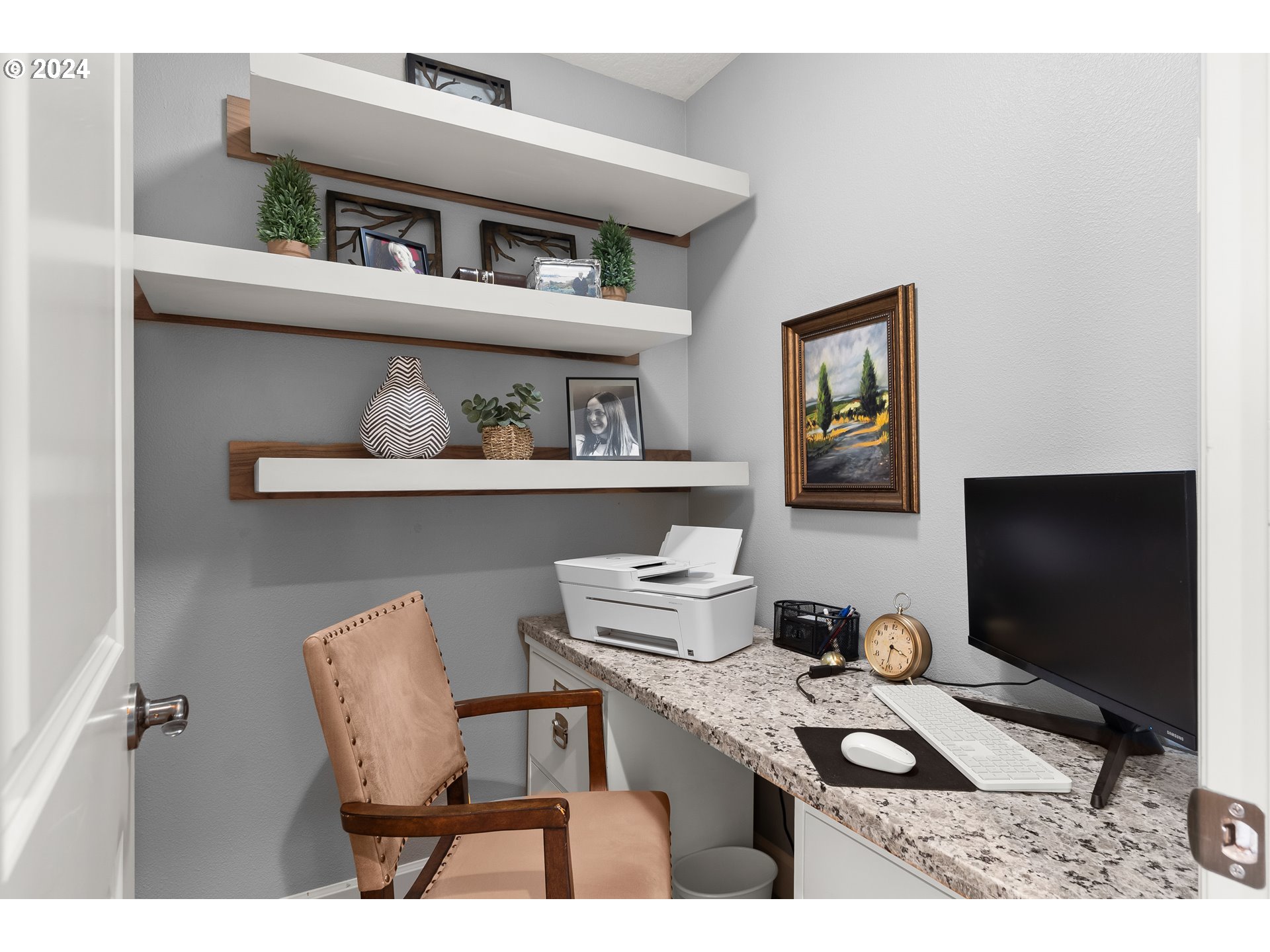 29190 Southwest Serenity Way Wilsonville, OR 97070 - Photo 25 of 40 a workspace with furniture and a flat screen tv