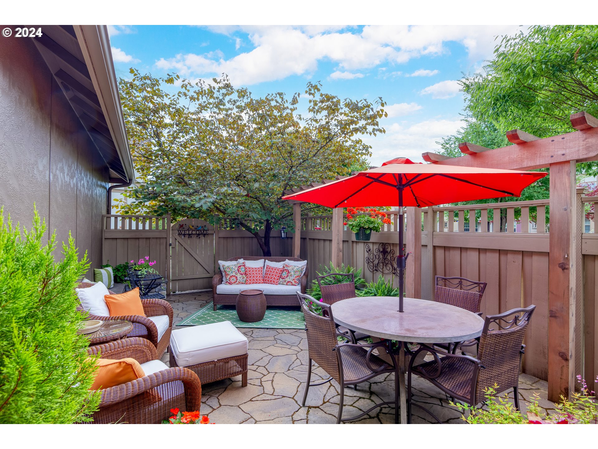 29190 Southwest Serenity Way Wilsonville, OR 97070 - Photo 27 of 40 a outdoor view with a sitting space