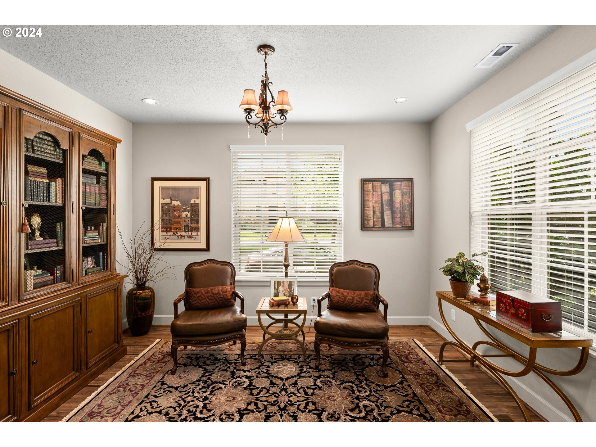 29190 Southwest Serenity Way Wilsonville, OR 97070 - Photo 6 of 40 a workspace with furniture and a window