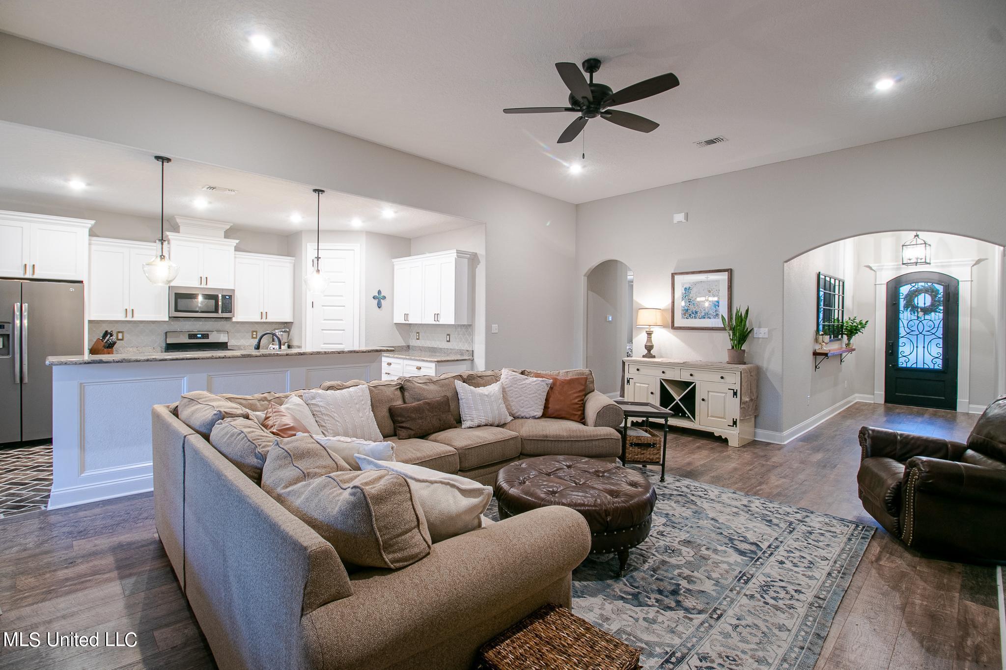 3005 Rue Dominique D'Iberville, MS 39540 - Photo 5 of 27 3005 Rue Dominique-50013