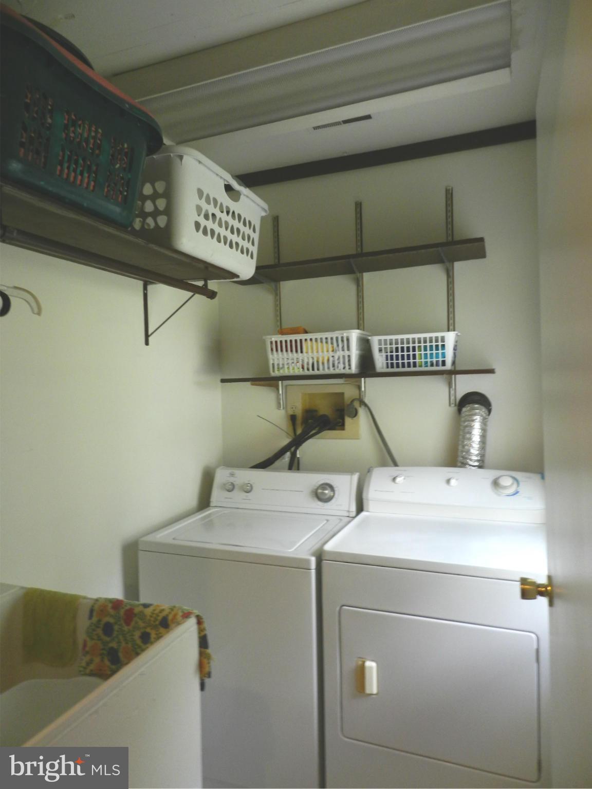 18834 Fuller Heights Road Triangle, VA 22172 - Photo 3 of 22 Laundry