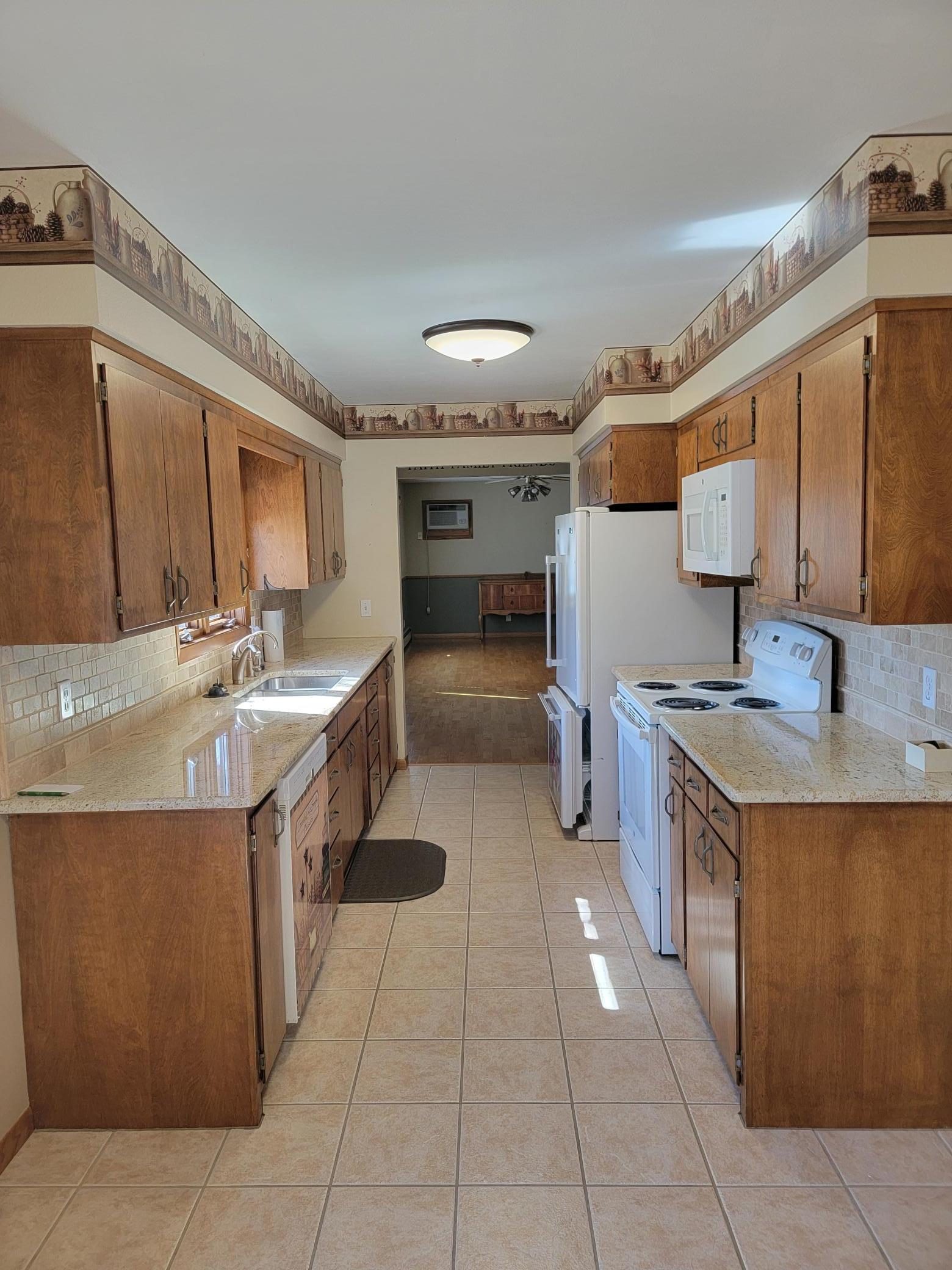 612 5th Avenue Southwest Perham, MN 56573 - Photo 11 of 24