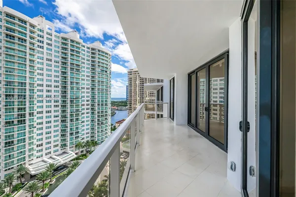 a picture of a bathroom with a picture of a wall