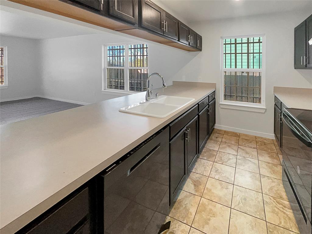 4640 Corregidor Street Dallas, TX 75216 - Photo 11 of 20