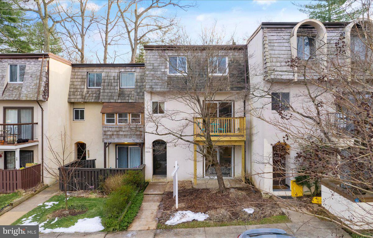 1631 Valencia Way Reston, VA 20190 - Photo 1 of 42 1631 Valencia Way!