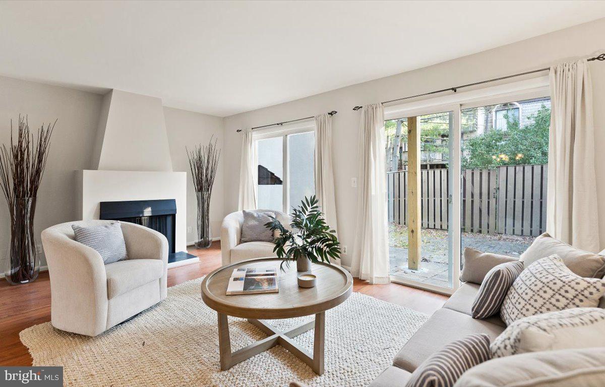1631 Valencia Way Reston, VA 20190 - Photo 5 of 42 Wood burning fireplace!