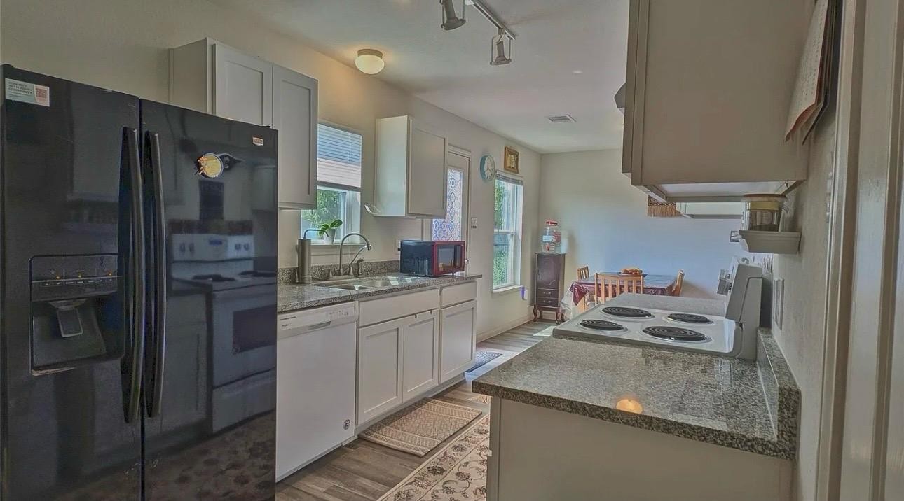 2009 6th Street Hempstead, TX 77445 - Photo 8 of 21
