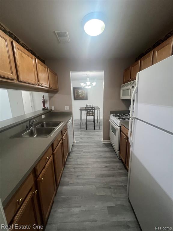 20656 Dunham Road Clinton Township, MI 48038 - Photo 15 of 36