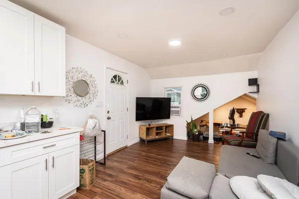 $900,000 | 1535 Arcade Boulevard, Sacramento, CA 95815