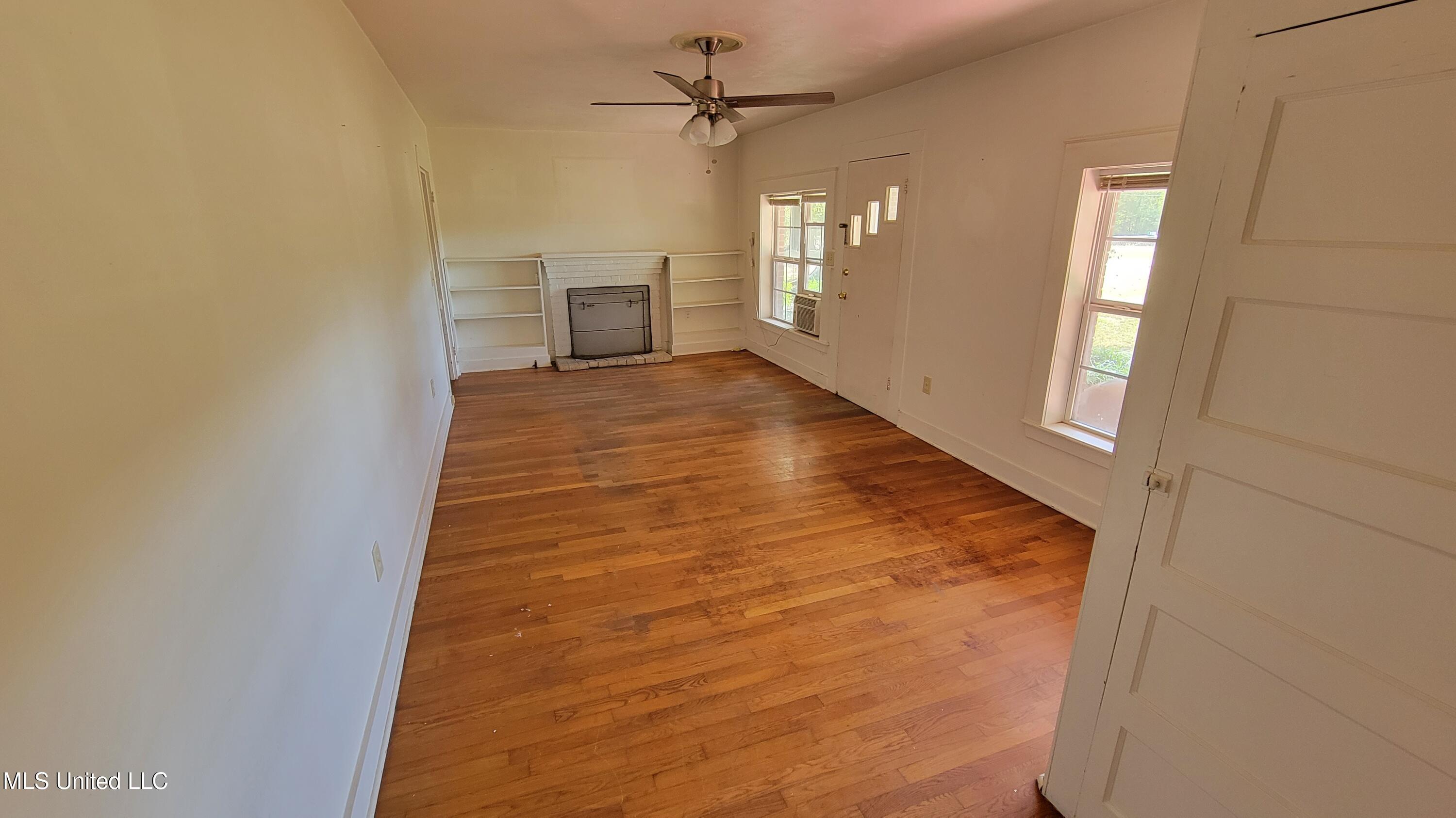 3084 Tom Collins Road Utica, MS 39175 - Photo 84 of 93 42-3114 living room2